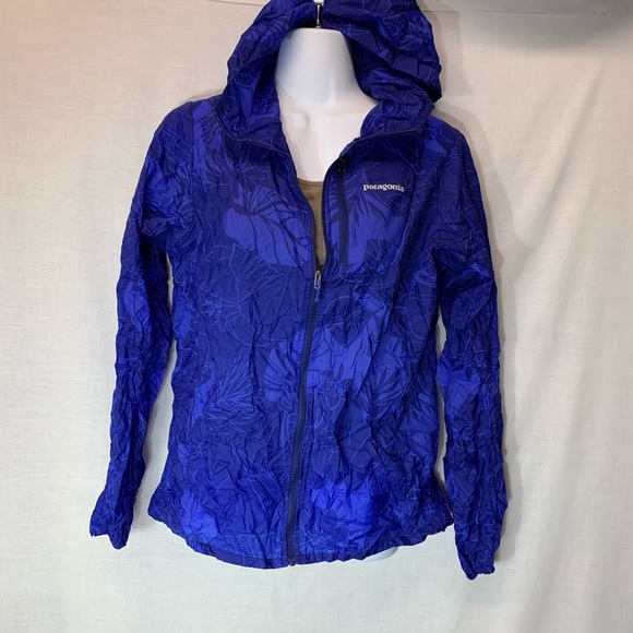 Patagonia Jackets & Blazers - Patagonia packable royal blue lightweight jacket